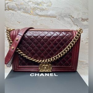 #023750CX New Medium Chanel Boy Bag